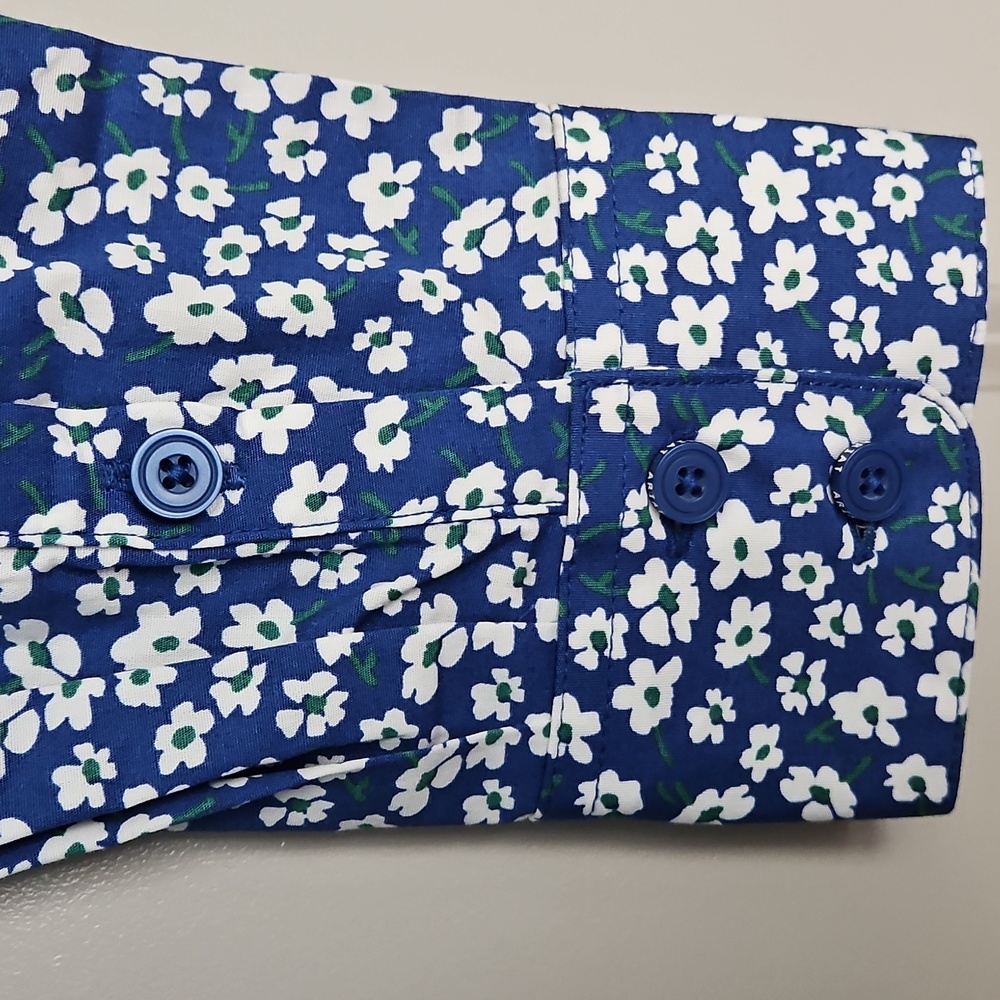 Ariat Button Down, Small, NWT NWT - image 4